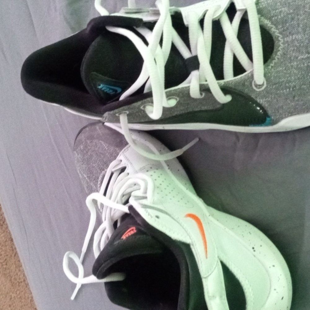 Size 5Y Nike Zoom Freak 2 Giannis, Brand NEW! Denim Bright Mango